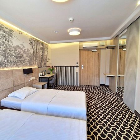 Citi Hotel'S Warszawa-Falenty 라신 외부 사진